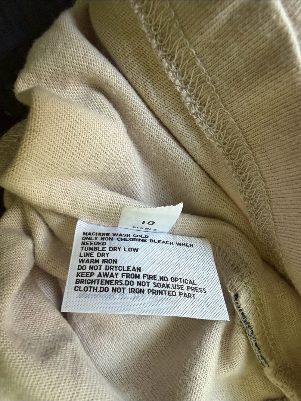 Pokémon x UNIQLO UT Eevee Graphic T-Shirt Beige 2020 Size M - Picture 16 of 16